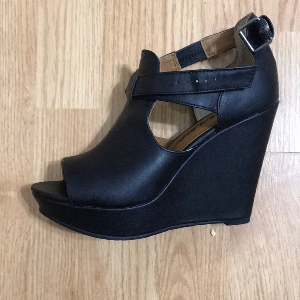 American Rag sandals - Picture 6 of 7